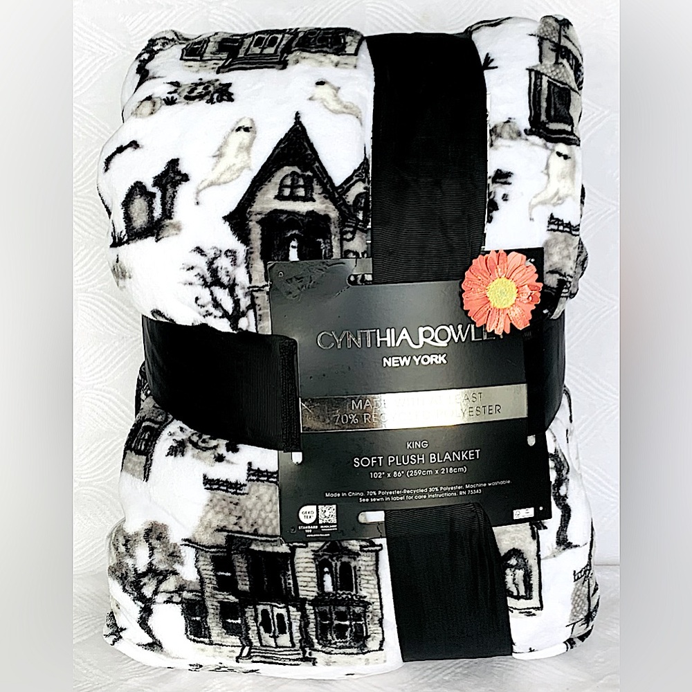 Cynthia Rowley Haunted Cemetery Spooky Mansion Halloween Blanket - King
